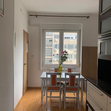 City Center Crown Apartment Belgrado Buitenkant foto