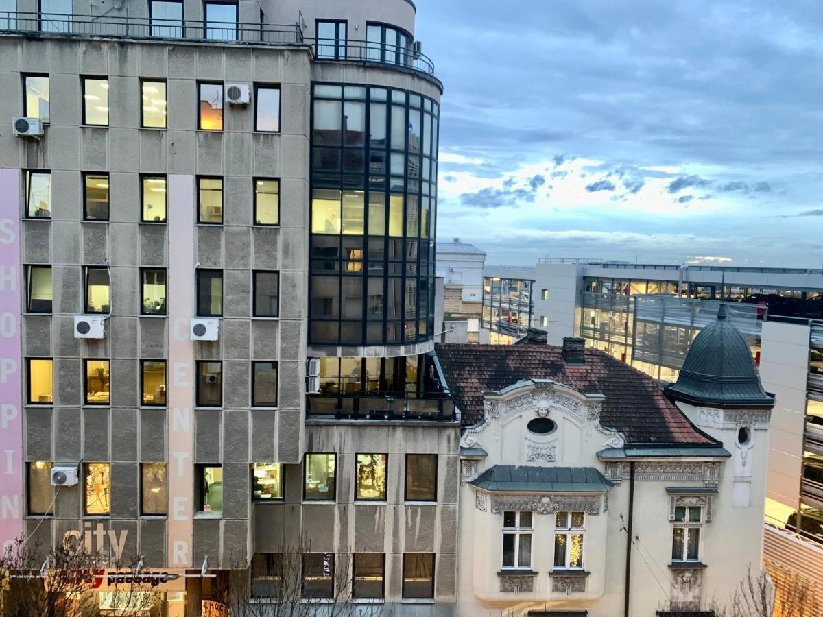 City Center Crown Apartment Belgrado Buitenkant foto