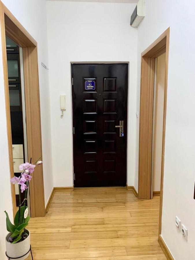 City Center Crown Apartment Belgrado Buitenkant foto